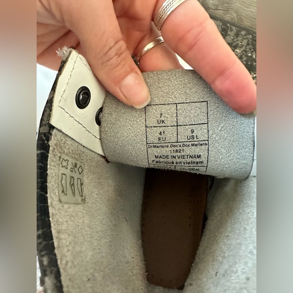 Dr Martens, white, size 9us - Picture 7 of 7